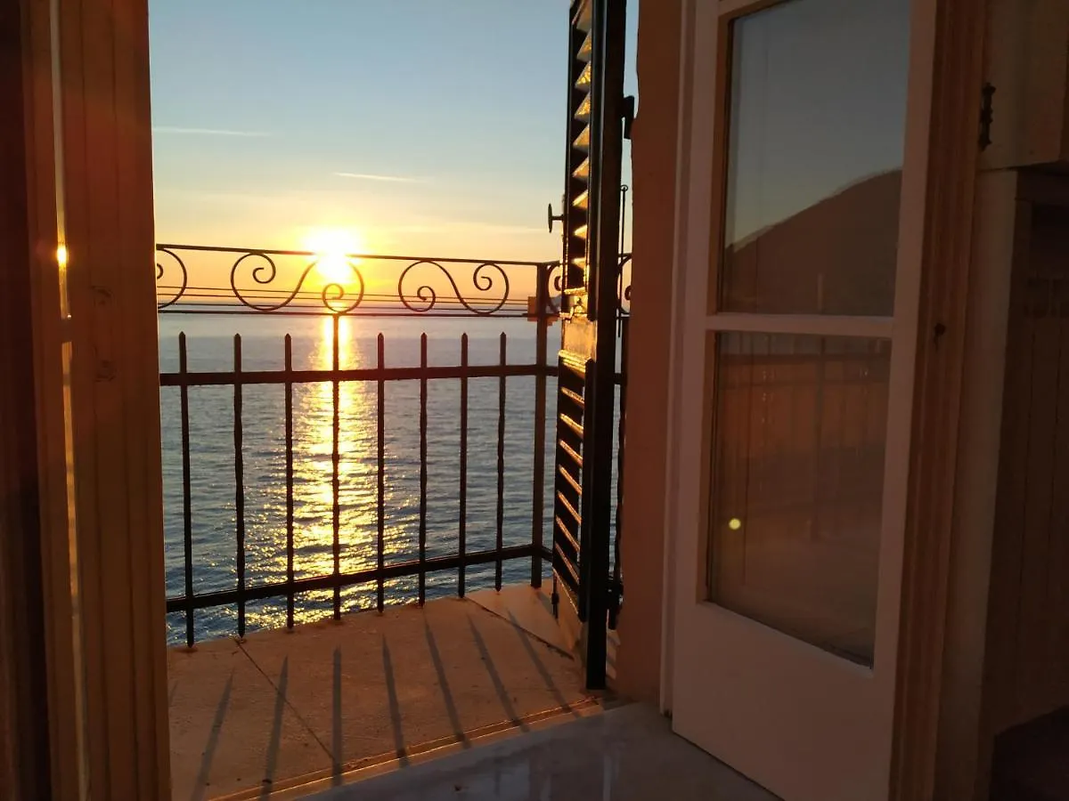 La Priaguea - House Beach Camogli Apartment