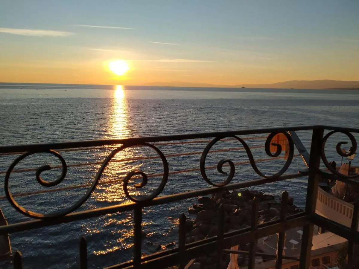 La Priaguea - House Beach Camogli Apartment